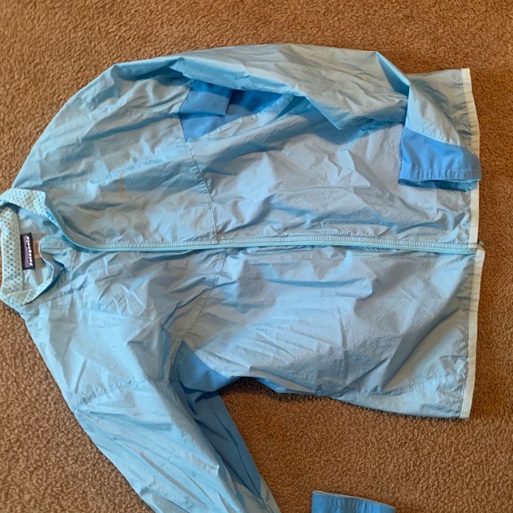 Patagonia light blue wind breaker